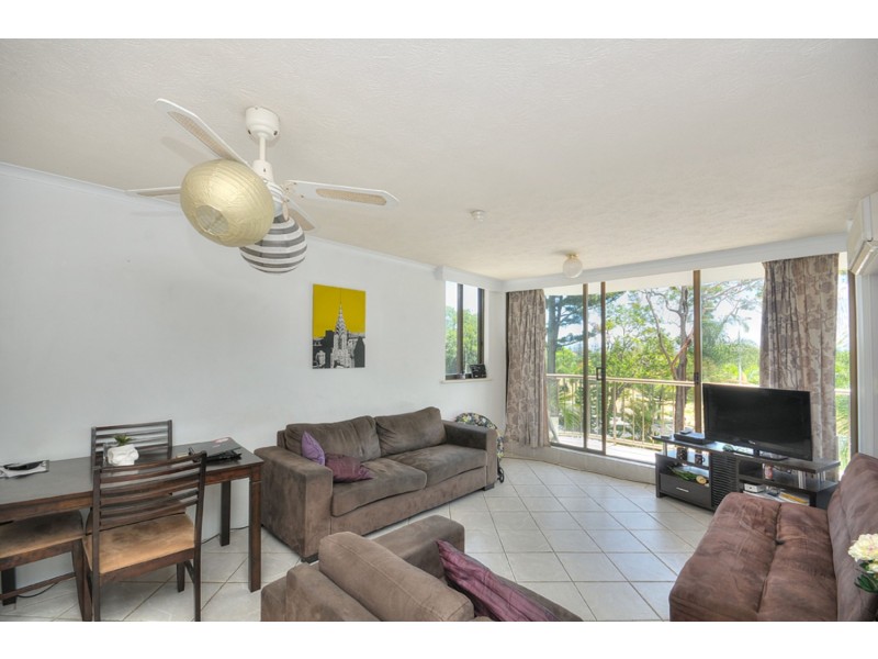 “Anacapri”/43 Enderley Avenue, Surfers Paradise QLD 4217