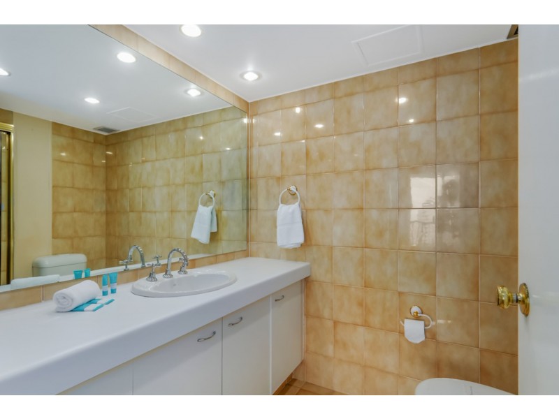 31/2981 Surfers Paradise Boulevard, Surfers Paradise QLD 4217