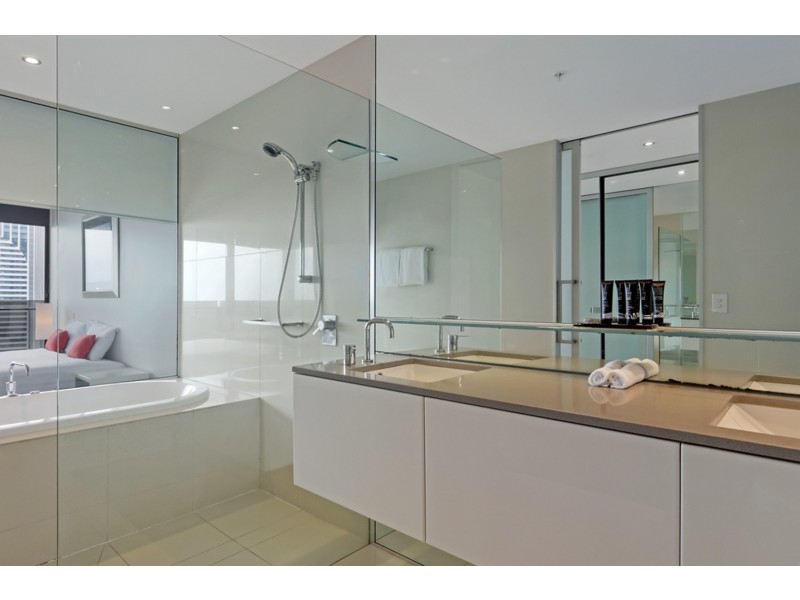 “Circle on Cavill”/9 Ferny Avenue, Surfers Paradise QLD 4217