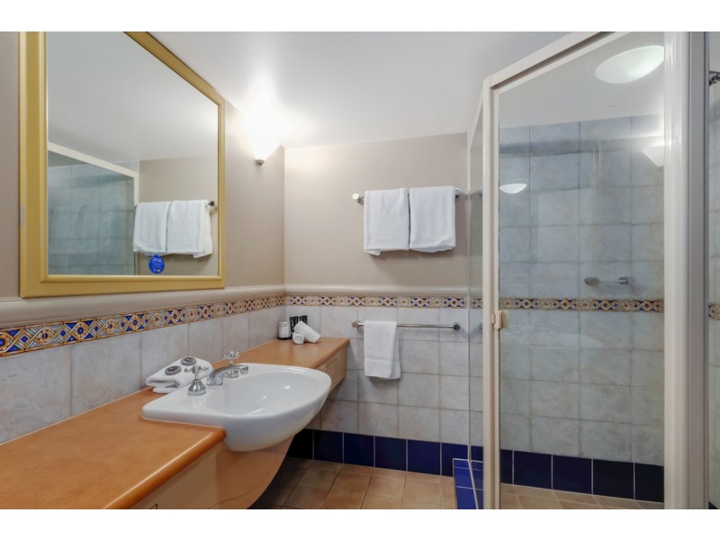 “Crown Towers”/5 Palm Avenue, Surfers Paradise QLD 4217