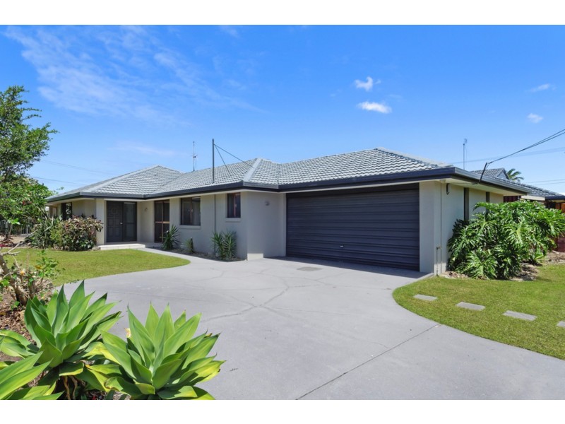 3 Vaucluse Place, Sorrento QLD 4217
