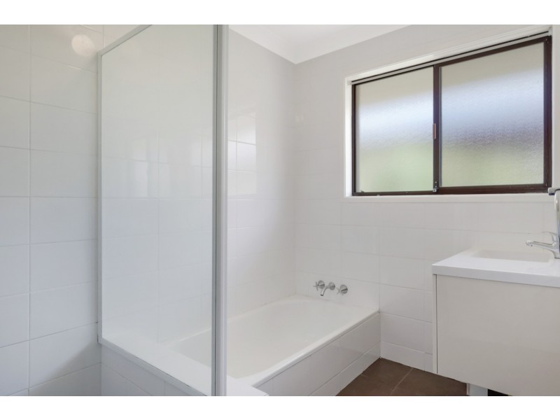3 Vaucluse Place, Sorrento QLD 4217