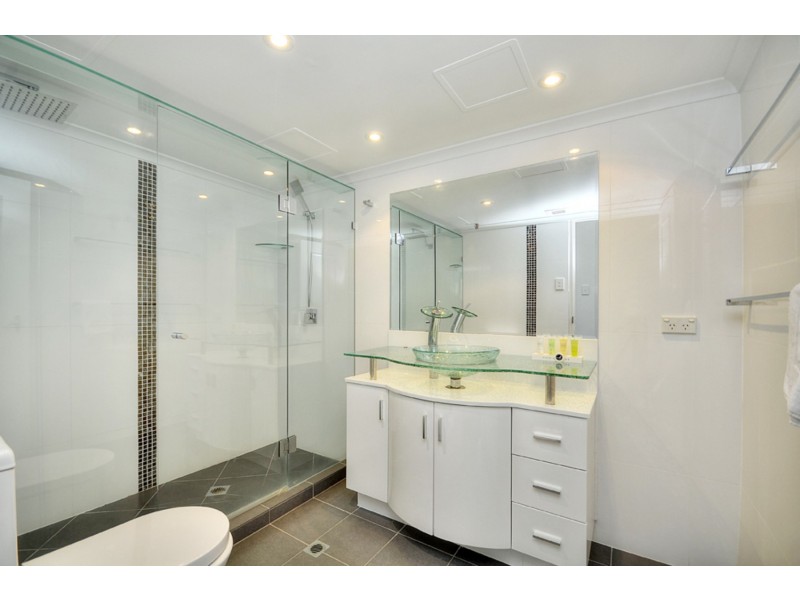 4 Old Burleigh Road, Surfers Paradise QLD 4217