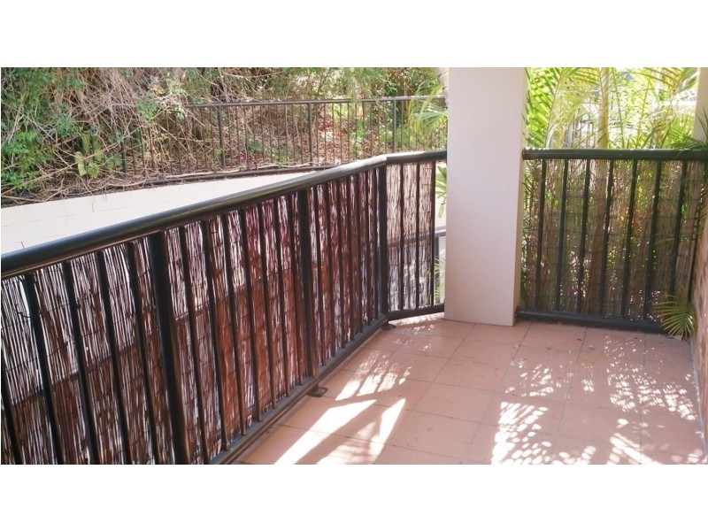 4 Waverley Street, Southport QLD 4215