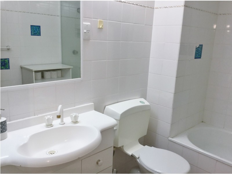 ‘Thornton Towers”/33 Thornton Street, Surfers Paradise QLD 4217