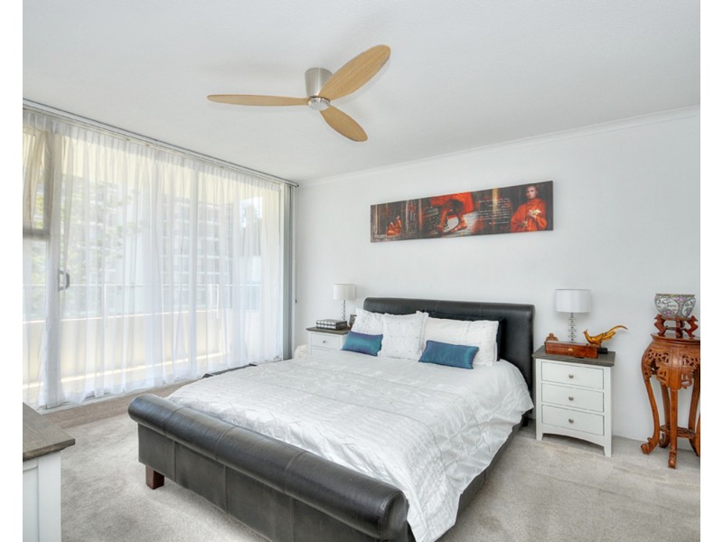 18/40 Ferny Avenue, Surfers Paradise QLD 4217