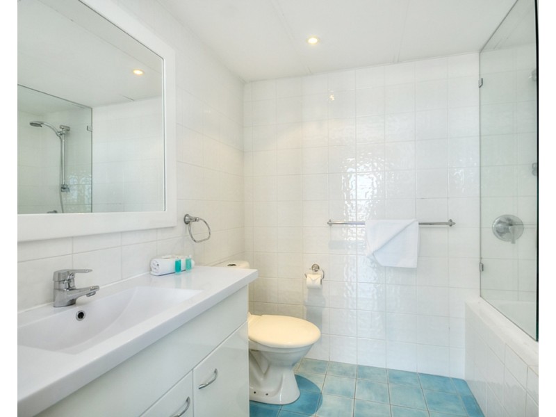 110/114 The Esplanade, Surfers Paradise QLD 4217
