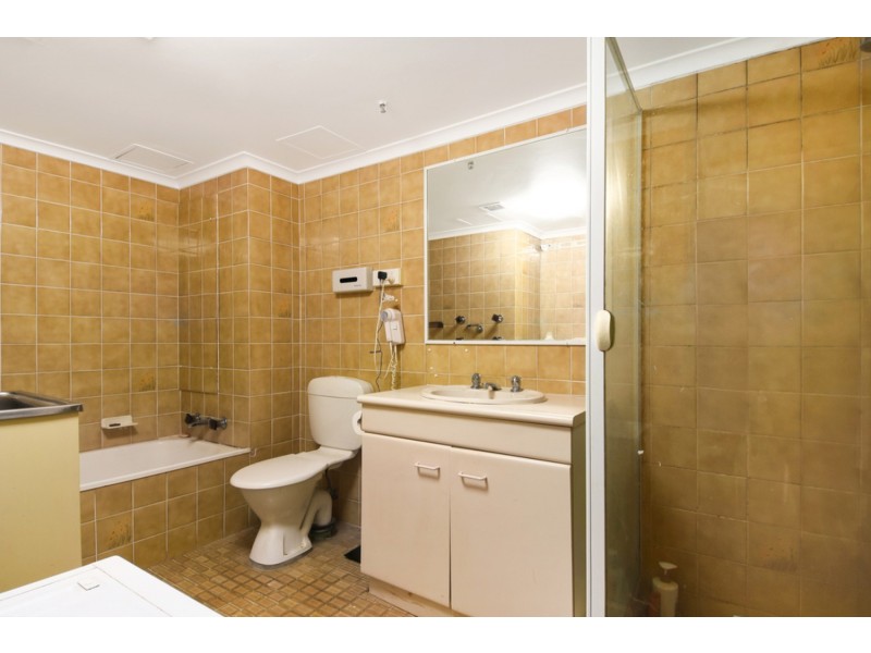 811/18 Hanlan Street, Surfers Paradise QLD 4217