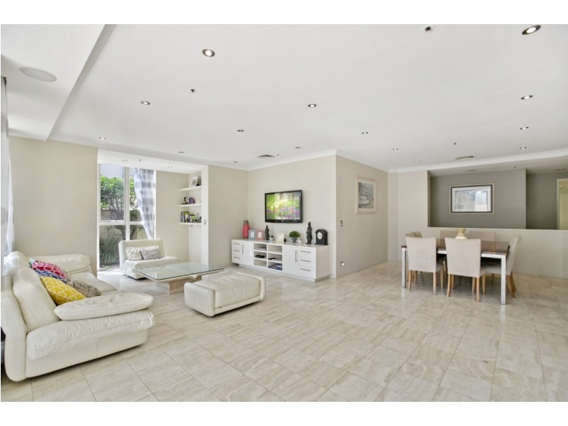 6A/11 Hanlan Street, Surfers Paradise QLD 4217