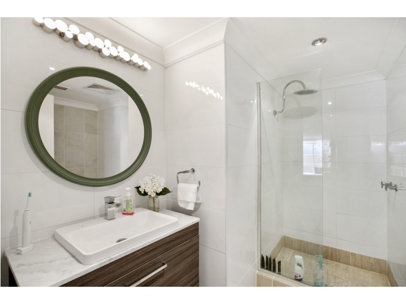 6A/11 Hanlan Street, Surfers Paradise QLD 4217