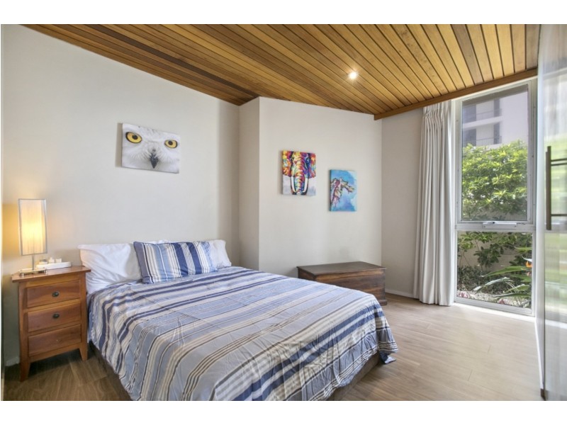 6A/11 Hanlan Street, Surfers Paradise QLD 4217