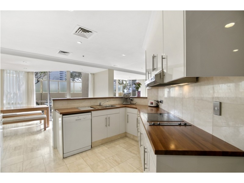 6A/11 Hanlan Street, Surfers Paradise QLD 4217