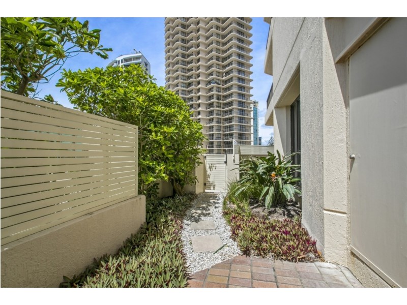 6A/11 Hanlan Street, Surfers Paradise QLD 4217