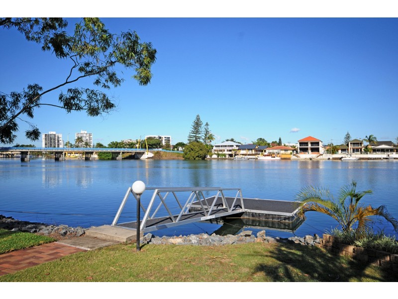 141 “Anchorage”/32 Riverview Parade, Surfers Paradise QLD 4217