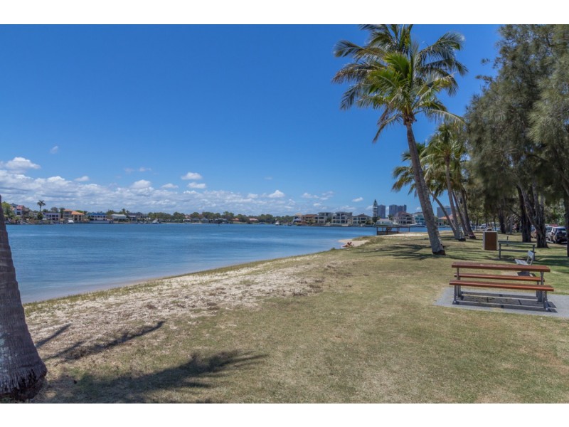 141 “Anchorage”/32 Riverview Parade, Surfers Paradise QLD 4217