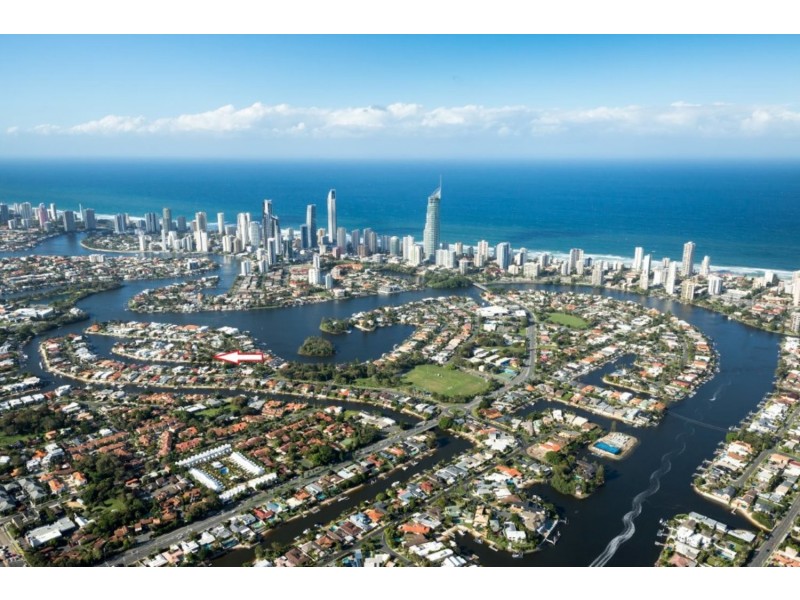 2 The Lido, Isle Of Capri QLD 4217