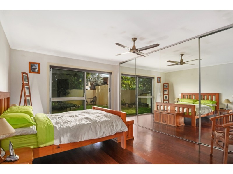 2 The Lido, Isle Of Capri QLD 4217