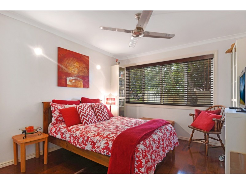2 The Lido, Isle Of Capri QLD 4217