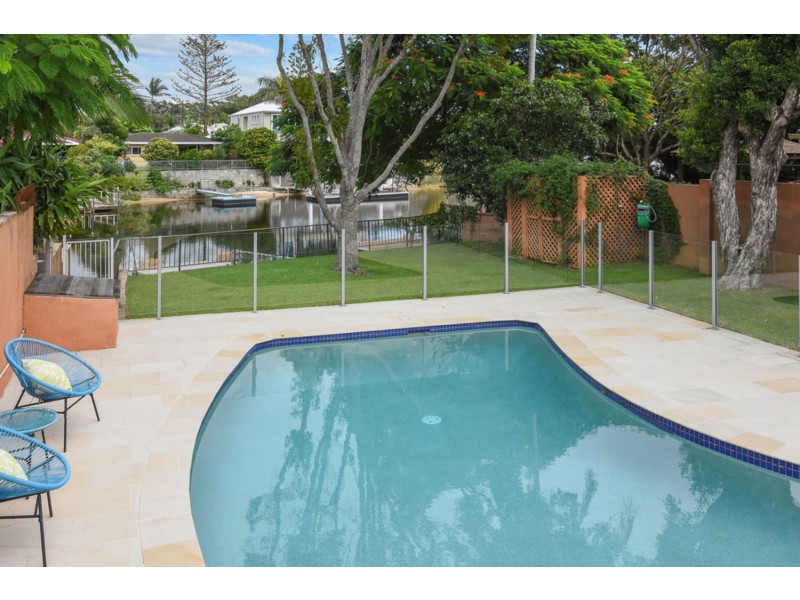 2 The Lido, Isle Of Capri QLD 4217