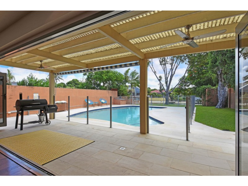 2 The Lido, Isle Of Capri QLD 4217