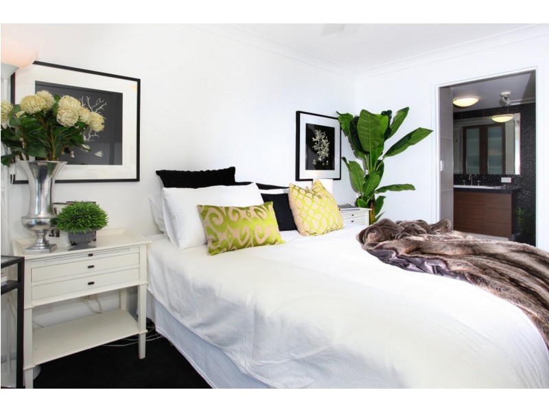 Surfers Plaza/70 Remembrance Drive, Surfers Paradise QLD 4217