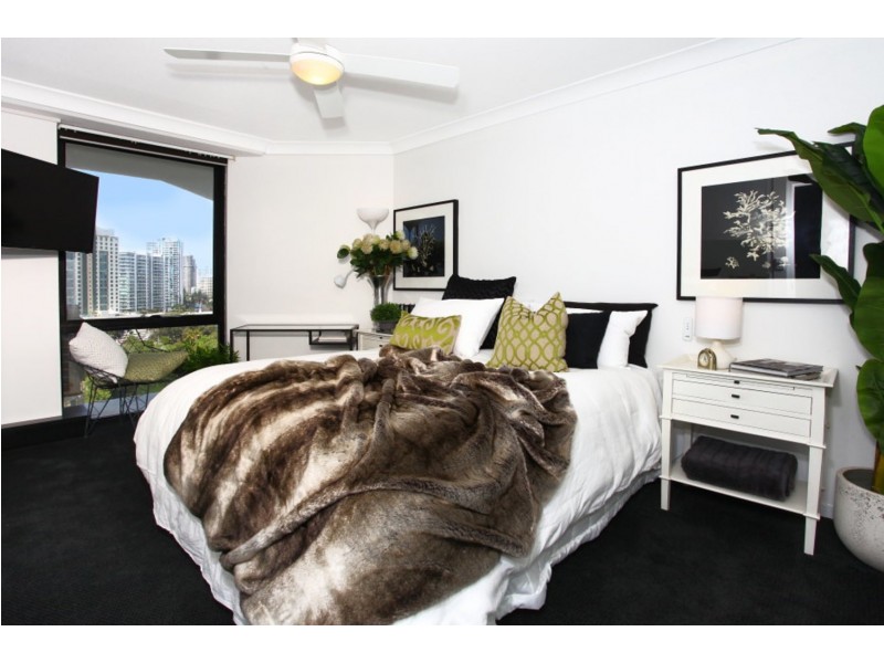 Surfers Plaza/70 Remembrance Drive, Surfers Paradise QLD 4217