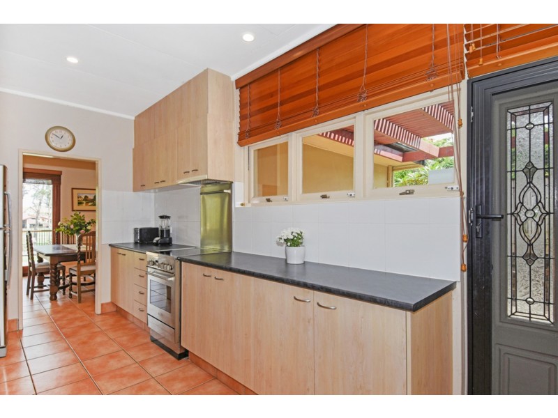 15 Winchester Street, Southport QLD 4215