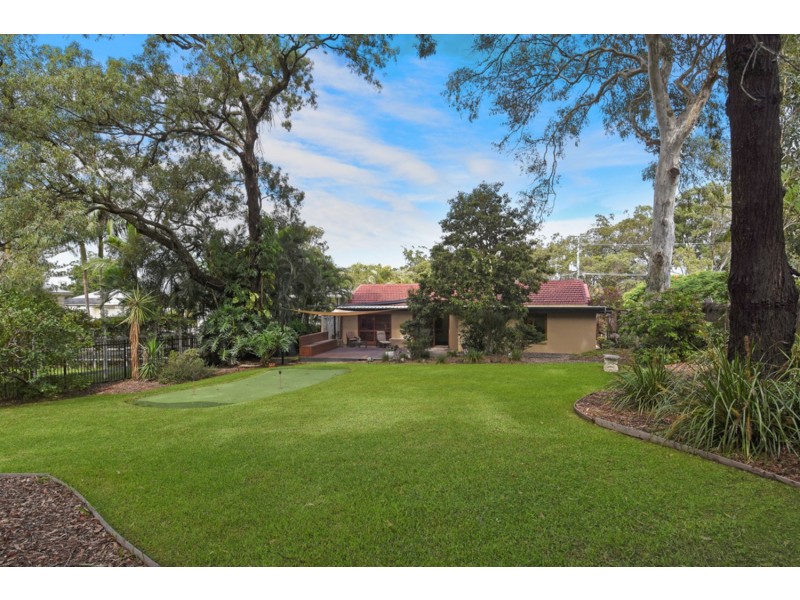 15 Winchester Street, Southport QLD 4215