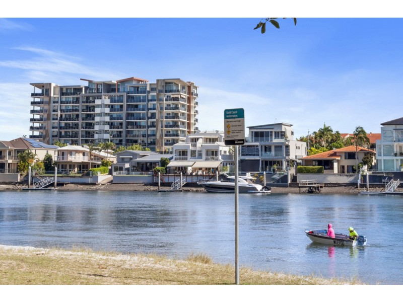 22 Blondell Avenue, Surfers Paradise QLD 4217