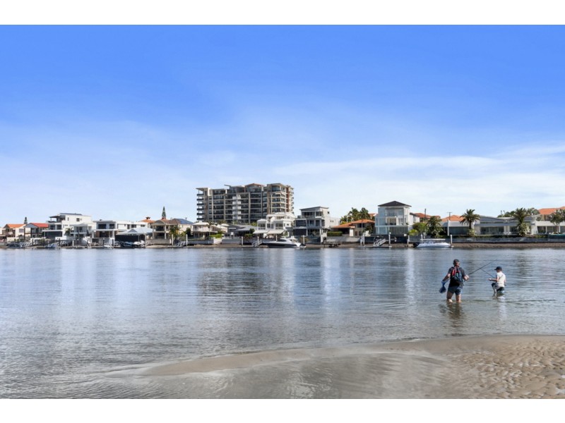 22 Blondell Avenue, Surfers Paradise QLD 4217