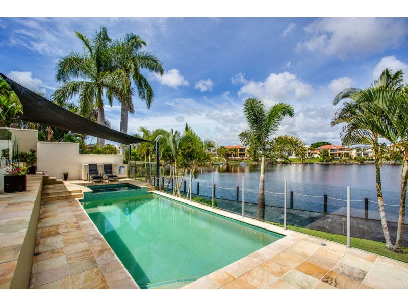 60 Bollard Circuit, Clear Island Waters QLD 4226