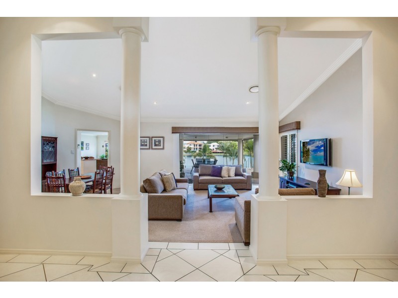 60 Bollard Circuit, Clear Island Waters QLD 4226