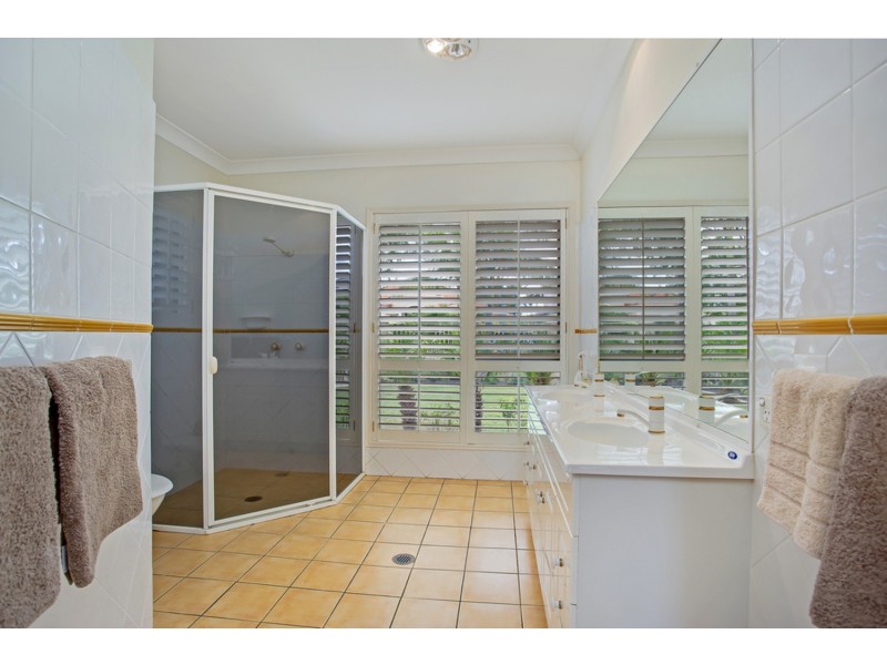 60 Bollard Circuit, Clear Island Waters QLD 4226