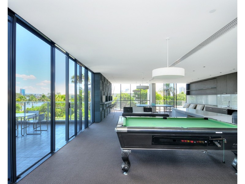 2101/4 Wahroonga Place, Surfers Paradise QLD 4217