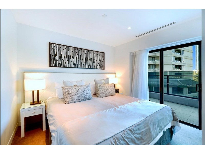 701/4-14 The Esplanade, Surfers Paradise QLD 4217