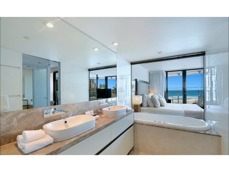 701/4-14 The Esplanade, Surfers Paradise QLD 4217