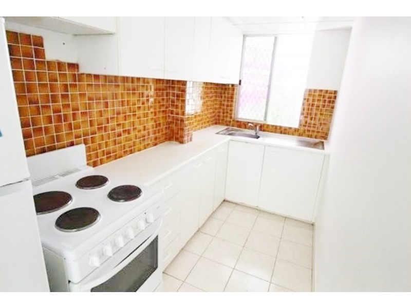 2/191 Scarborough Street, Southport QLD 4215