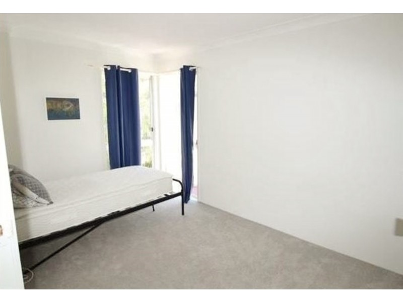 2/191 Scarborough Street, Southport QLD 4215