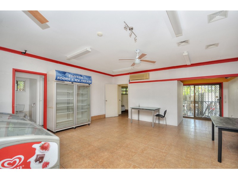 263 Wardoo Street, Southport QLD 4215