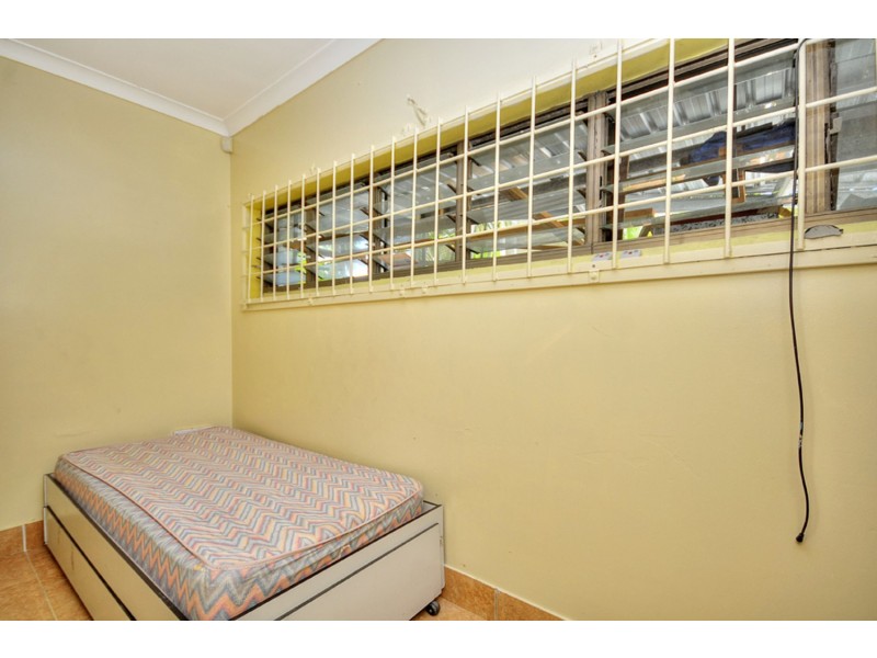 263 Wardoo Street, Southport QLD 4215