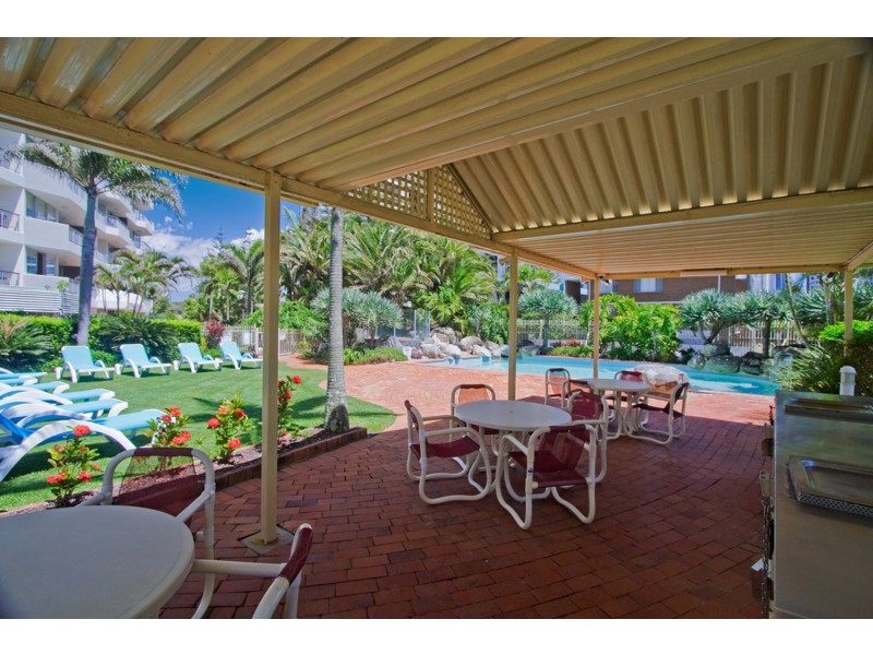 802/10 Vista Street, Surfers Paradise QLD 4217