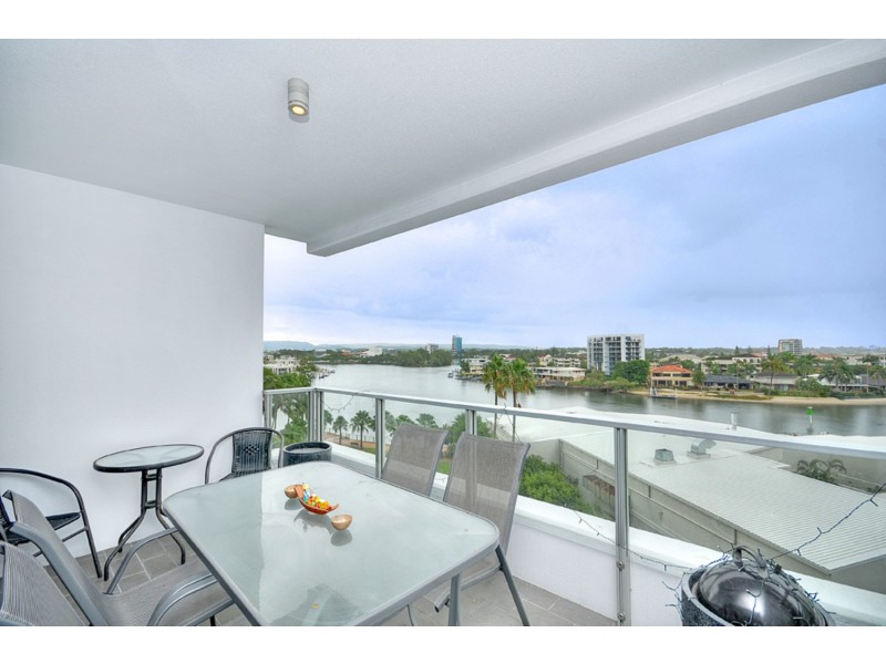 Avalon/4 Wahroonga Place, Surfers Paradise QLD 4217
