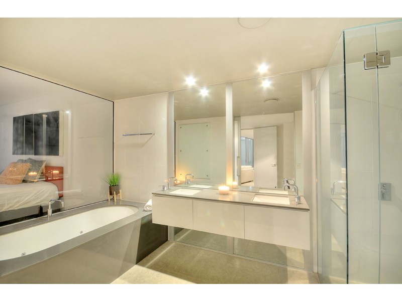 Q1/9 Hamilton Avenue, Surfers Paradise QLD 4217