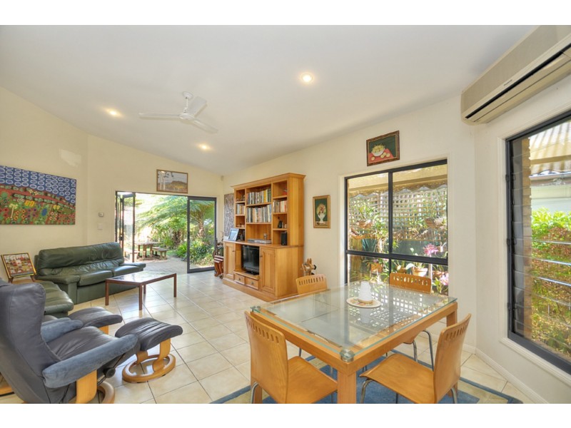 26 Pine Avenue, Surfers Paradise QLD 4217