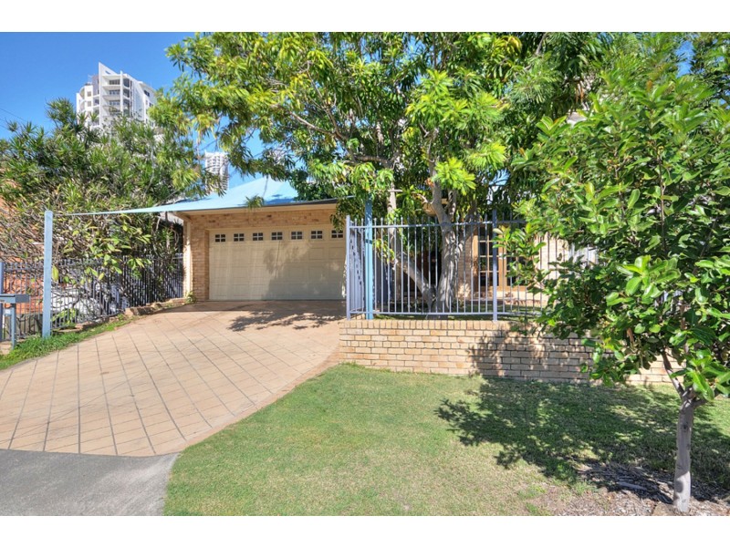 26 Pine Avenue, Surfers Paradise QLD 4217