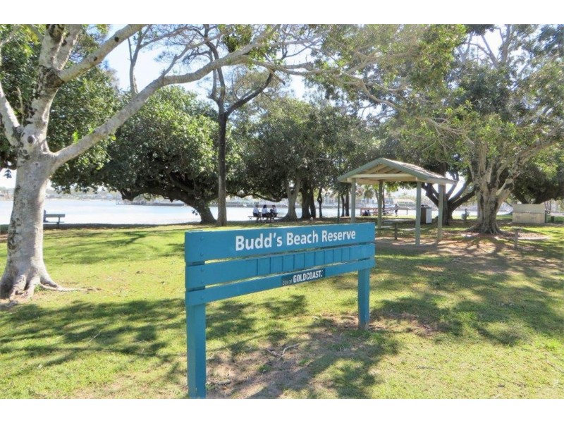 26 Pine Avenue, Surfers Paradise QLD 4217