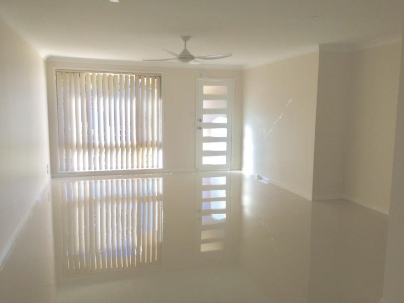 14 Waitomo Street, Broadbeach Waters QLD 4218