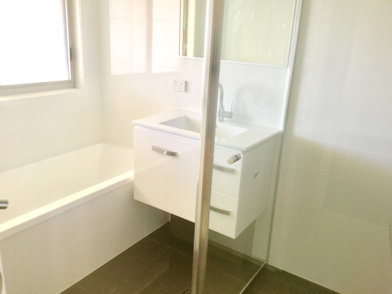 14 Waitomo Street, Broadbeach Waters QLD 4218