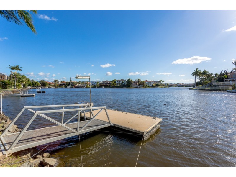 27 Martinique Way, Clear Island Waters QLD 4226