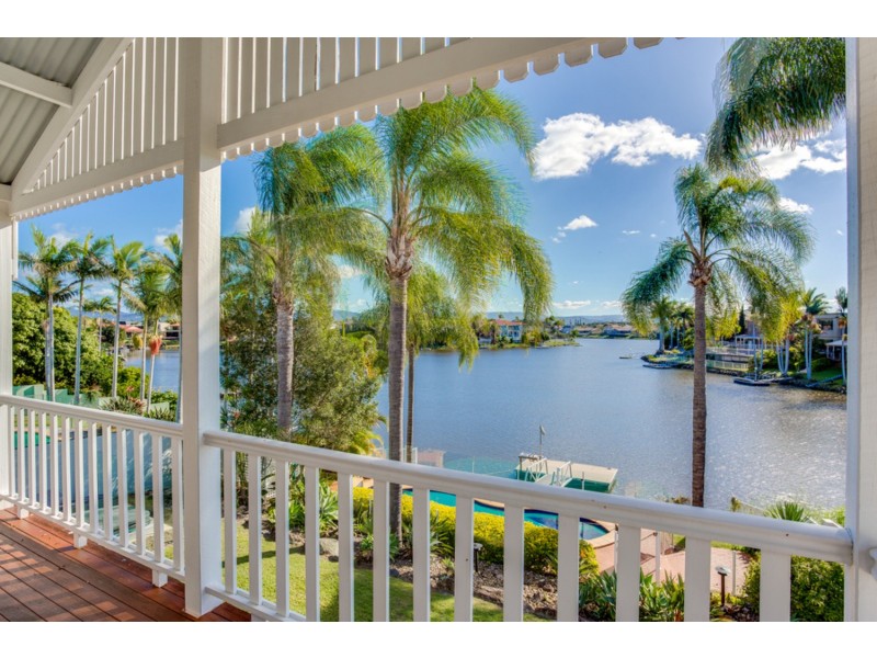 27 Martinique Way, Clear Island Waters QLD 4226